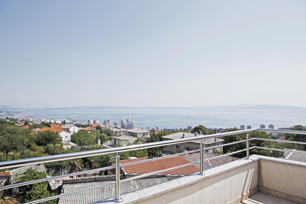 Peachy House Apartamento Rijeka Quarto foto