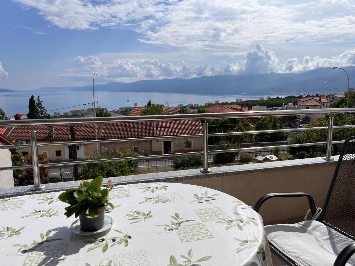 Peachy House Apartamento Rijeka Exterior foto