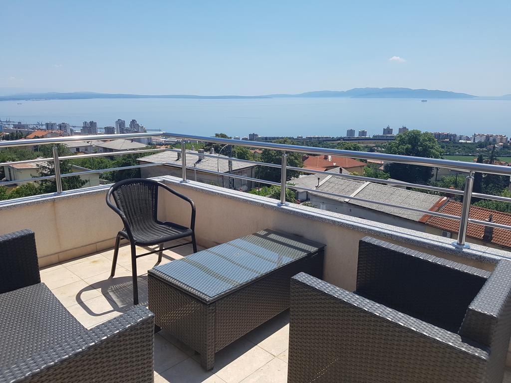 Peachy House Apartamento Rijeka Exterior foto